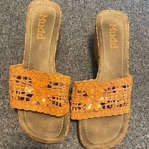 MUDD size 10 slide on wedge sandals